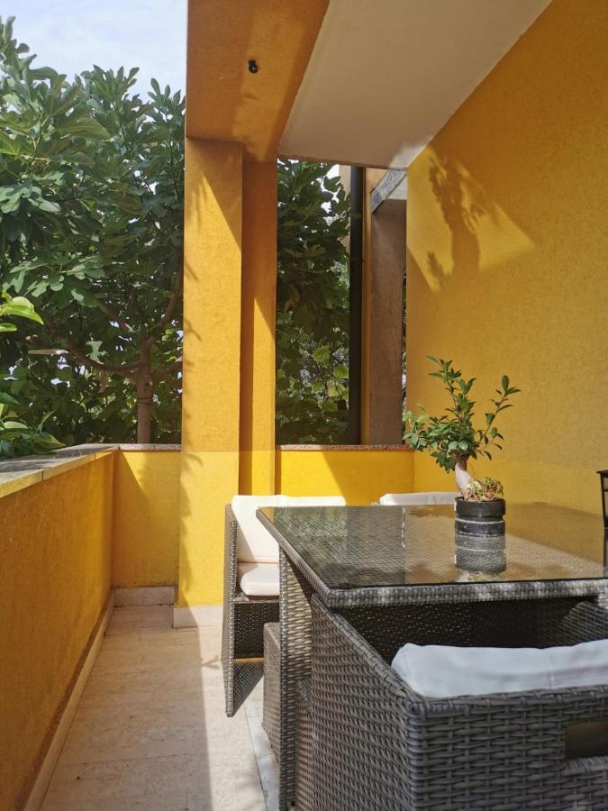 Apartment Dalmatini Tar-Vabriga ภายนอก รูปภาพ